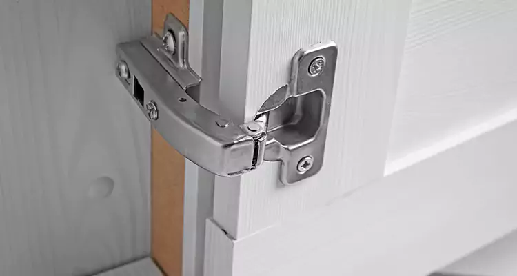 Shower Door Hinge Replacement in Bayonet Point, FL