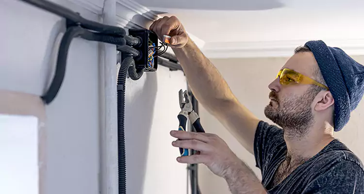 Garage Door Opener Cable Repair in Bayonet Point, FL