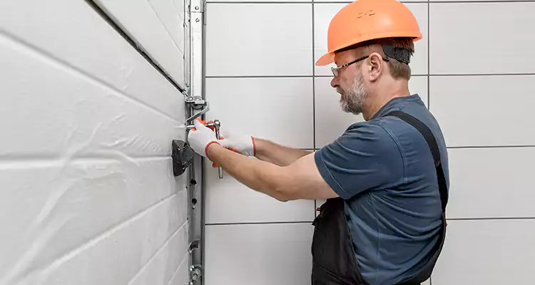 Emergency Garage Door Repair in Bayonet Point, FL