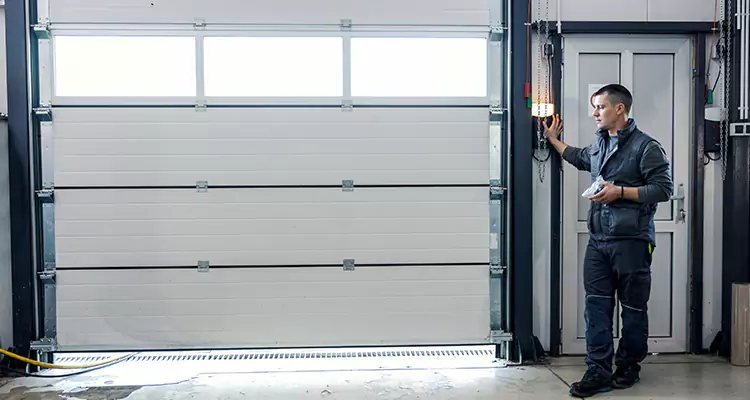 Modern Overhead Door Repair in Bayonet Point, FL