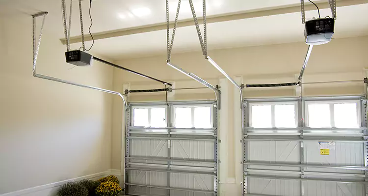 Residential Emergency Garage Door Repair in Bayonet Point, FL