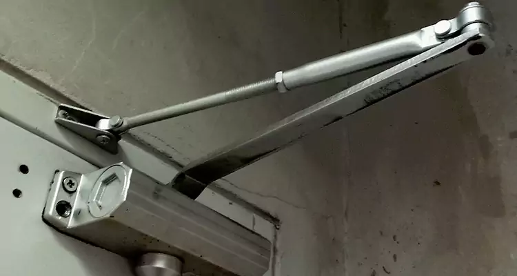 Door Closer Oil Leak Repair in Bayonet Point, FL