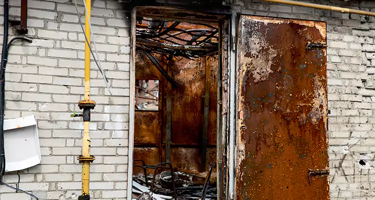 Metal Door Rust Repair in Bayonet Point, FL