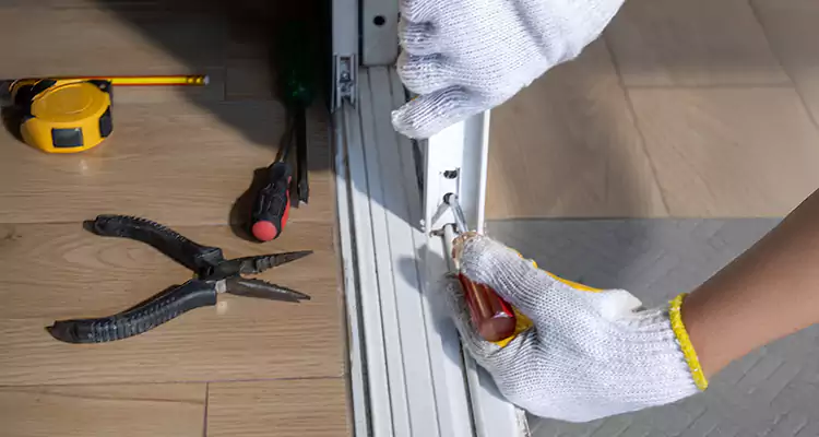 Backyard Sliding Door Track Repair in Bayonet Point, FL