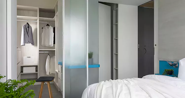 Closet Door Bi Fold Installation in Bayonet Point, FL