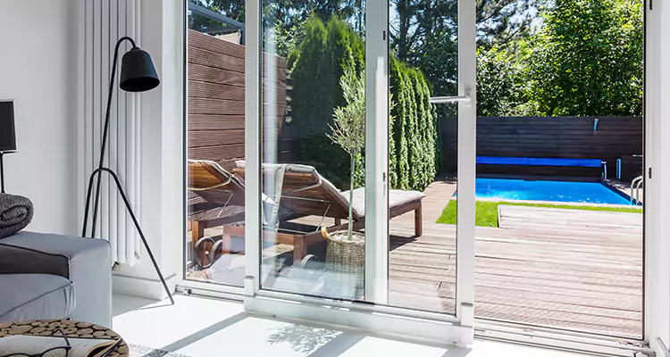 Fixing A Sliding Screen Door Roller in Bayonet Point, FL