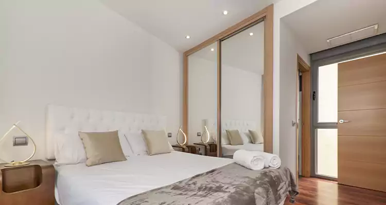 Sliding Wardrobe Door Mirror Replacement in Bayonet Point, FL